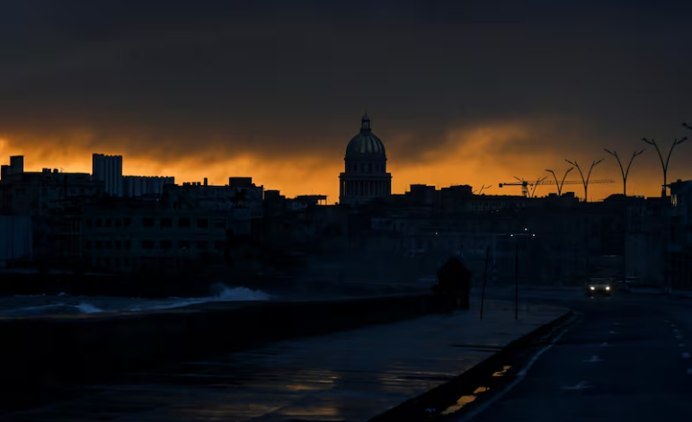 La red eléctrica de Cuba vuelve a colapsarse y deja a oscuras a toda la isla